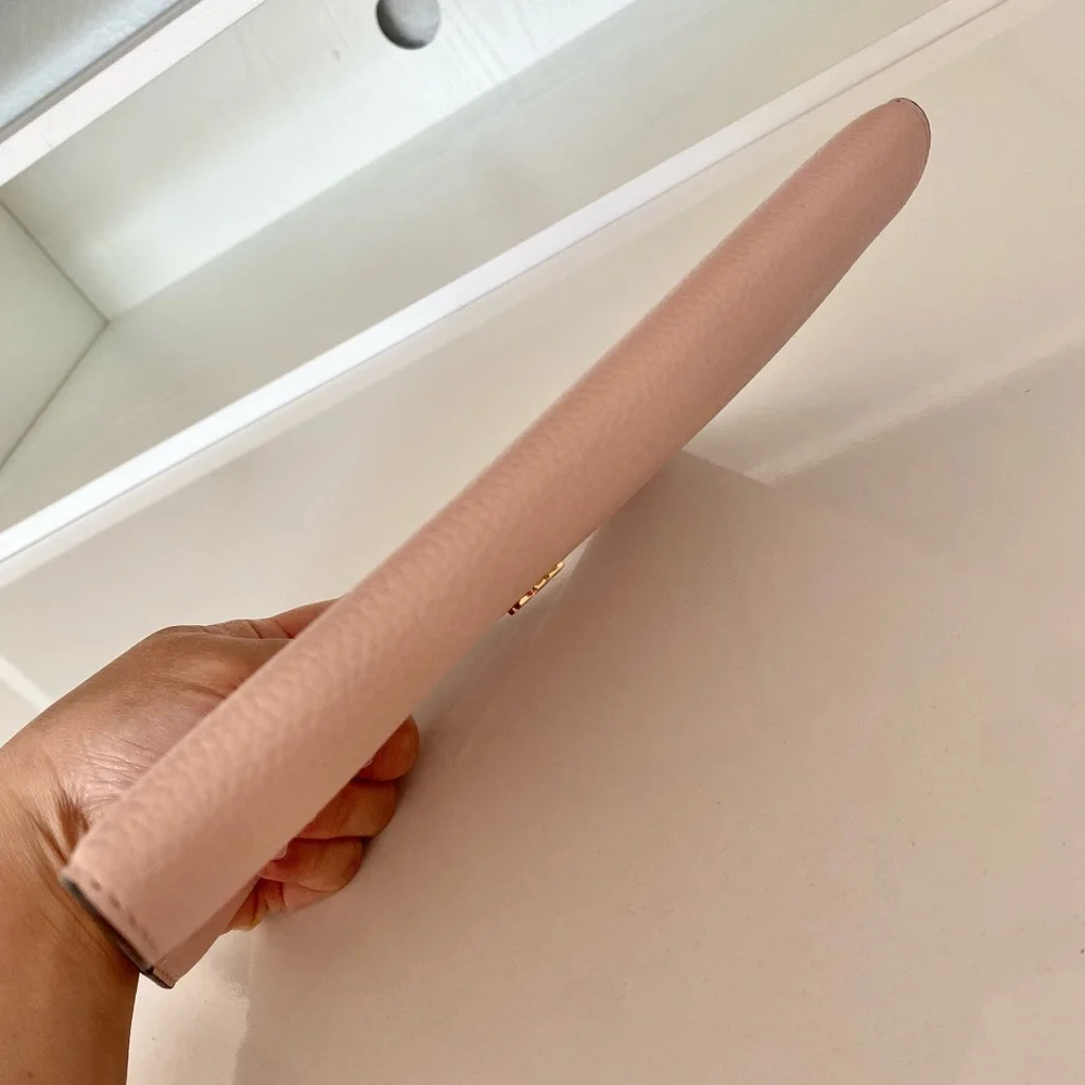 🍀🎀NEW🎀Tory Burch large envelope clutch/hand carry pouch/leather - Picture 5 of 9